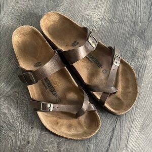 Birkenstock Mayari Brown Sandals Women’s 12-12.5/Men’s 10-10.5